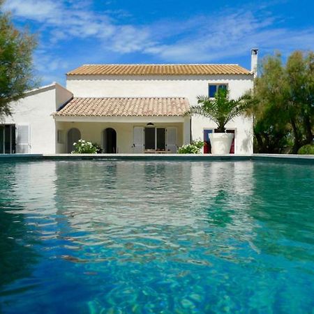 Bed and Breakfast Mas Des Cabidoules Saintes-Maries-de-la-Mer Esterno foto