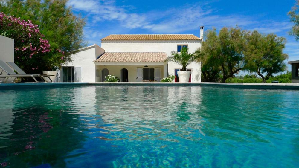 Bed and Breakfast Mas Des Cabidoules Saintes-Maries-de-la-Mer Esterno foto